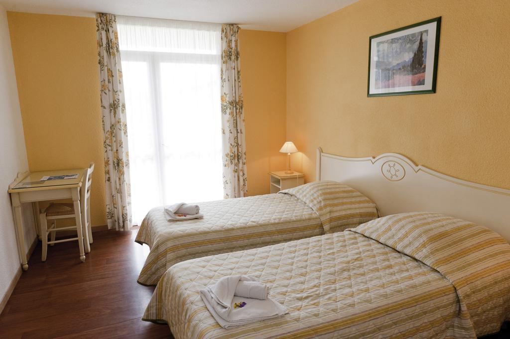 Vtf Les Florans Hotel Bédoin Buitenkant foto